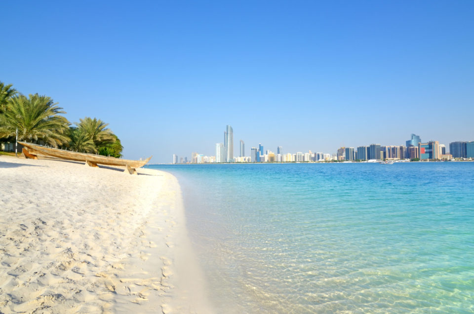 Abu Dhabi – Strand, Wüste und Oasen